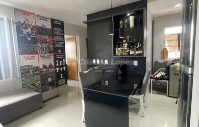 Imagem: O apartamento possui 2 Dormitórios, 1 Banheiro, 1 Vaga na garagem