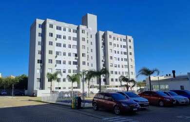 Imagem: O apartamento possui 2 Dormitórios, 1 Banheiro, 1 Vaga na garagem