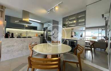 Imagem: O apartamento possui 3 Dormitórios, 3 Banheiros, 2 Vagas na