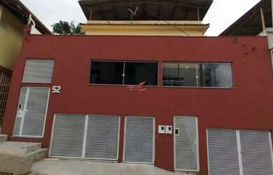 Imagem: A casa possui 2 Dormitórios, 2 Banheiros, 1 Vaga na garagem