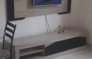 Imagem: O apartamento possui 2 Dormitórios, 1 Banheiro, 1 Vaga na garagem