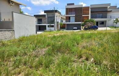 Imagem: O terreno possui 389m² de Área e está localizado em Fazenda