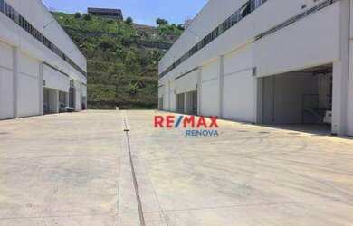 Imagem: O depósito possui 5 Vagas na garagem e 1098m² de Área e está