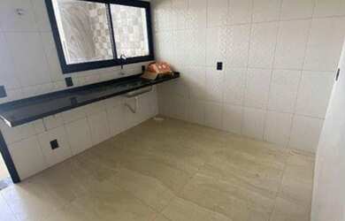 Imagem: A casa possui 3 Dormitórios, 4 Banheiros, 4 Vagas na garagem