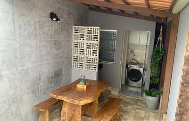 Imagem: A casa em condomínio possui 2 Dormitórios, 2 Banheiros, 1