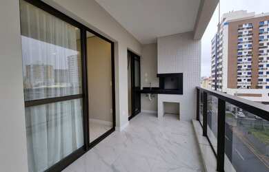 Imagem: O apartamento possui 3 Dormitórios, 3 Banheiros, 2 Vagas na