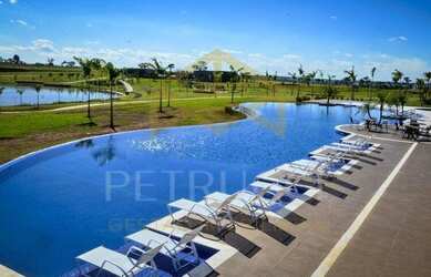 Imagem: O terreno possui 828m² de Área e está localizado em Santa