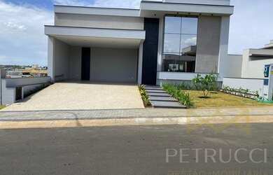 Imagem: A casa em condomínio possui 3 Dormitórios, 4 Banheiros, 4