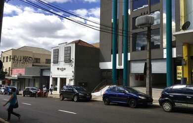 Imagem: O depósito possui 5 Vagas na garagem, 2.000m² de Área e