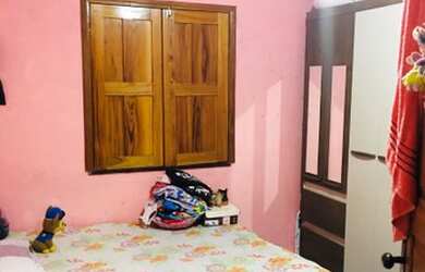 Imagem: A casa possui 2 Dormitórios, 2 Banheiros, 4 Vagas na garagem