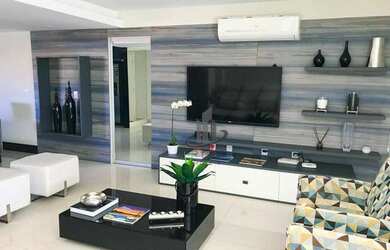 Imagem: O apartamento possui 2 Dormitórios, 2 Banheiros, 2 Vagas na