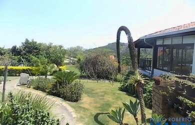 Imagem: A casa em condomínio possui 3 Dormitórios, 3 Banheiros, 3