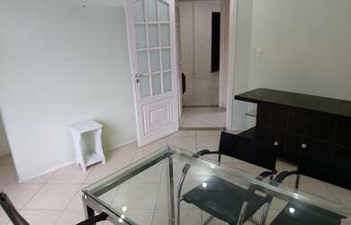 Imagem: O depósito possui 1 Vaga na garagem, 60m² de Área e está