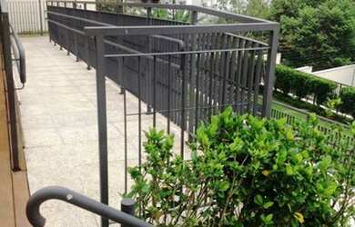 Imagem: O apartamento possui 1 Dormitório, 1 Banheiro, 1 Vaga na garagem