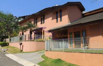 Imagem: A casa em condomínio possui 3 Dormitórios, 5 Banheiros, 4