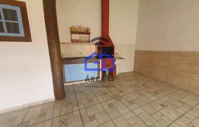 Imagem: A casa possui 4 Dormitórios, 3 Banheiros, 4 Vagas na garagem