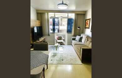 Imagem: O apartamento possui 2 Dormitórios, 2 Banheiros, 1 Vaga na