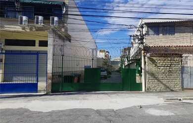 Imagem: A casa possui 5 Dormitórios, 5 Banheiros, 1 Vaga na garagem