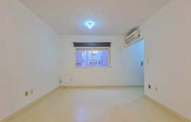 Imagem: A kitnet possui 1 Dormitório, 1 Banheiro, 1 Vaga na garagem