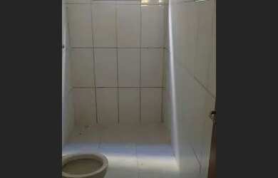 Imagem: A casa possui 2 Dormitórios, 1 Banheiro e está localizado