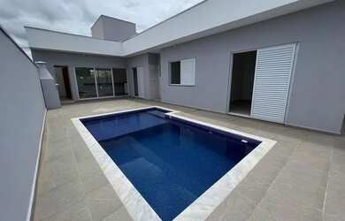 Imagem: A casa em condomínio possui 3 Dormitórios, 2 Banheiros, 2