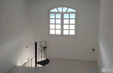 Imagem: A casa possui 1 Dormitório, 1 Banheiro, 60m² de Área e está