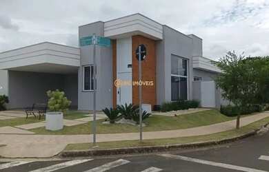 Imagem: A casa em condomínio possui 3 Dormitórios, 4 Banheiros, 4