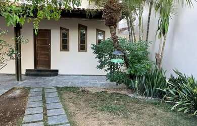 Imagem 1: Casa alugar. Piscina, 3 Vagas na garageme4 Dormitórios