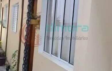 Imagem: A casa possui 2 Dormitórios, 2 Banheiros, 1 Vaga na garagem