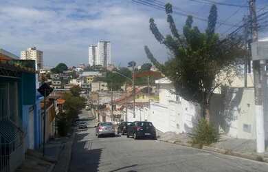 Imagem: A casa possui 2 Dormitórios, 3 Banheiros, 2 Vagas na garagem