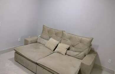 Imagem: A casa possui 3 Dormitórios, 2 Banheiros, 2 Vagas na garagem