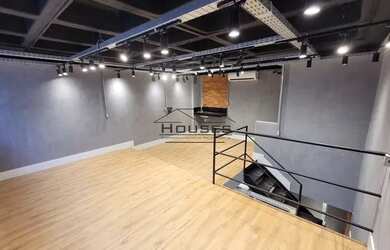 Imagem: O depósito possui 1 Vaga na garagem, 60m² de Área e está