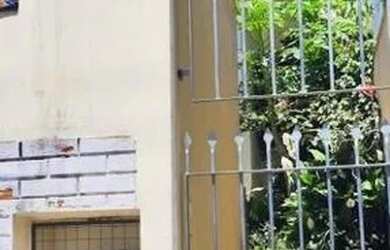 Imagem: A casa possui 3 Dormitórios, 3 Banheiros, 2 Vagas na garagem