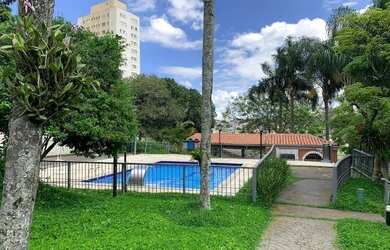 Imagem: O apartamento possui 3 Dormitórios, 1 Banheiro, 1 Vaga na garagem