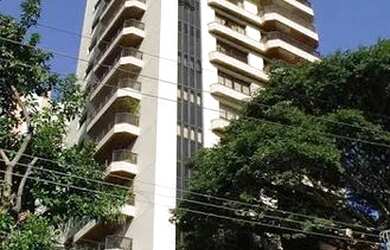 Imagem: O apartamento possui 4 Dormitórios, 5 Banheiros, 4 Vagas na