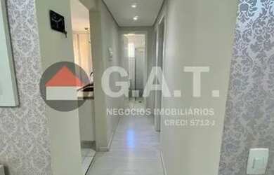 Imagem: O apartamento possui 2 Dormitórios, 1 Banheiro, 1 Vaga na garagem