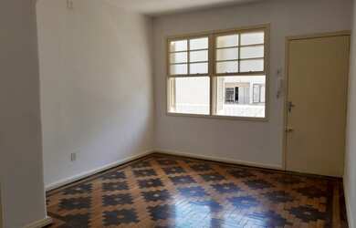 Imagem: O apartamento possui 2 Dormitórios, 1 Banheiro, 52m² de Área