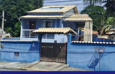 Imagem: A casa possui 2 Dormitórios, 2 Banheiros, 1 Vaga na garagem