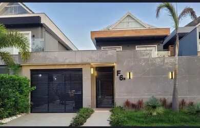 Imagem: A casa em condomínio possui 5 Dormitórios, 5 Banheiros, 4