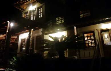 Imagem: A casa em condomínio possui 3 Dormitórios, 4 Banheiros, 5