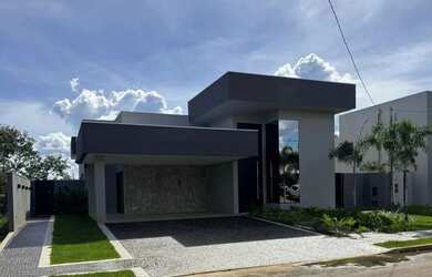 Imagem: A casa em condomínio possui 2 Dormitórios, 4 Banheiros, 2