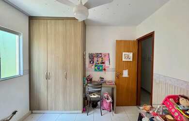 Imagem 13: Casa reformada com 3 quartos sendo uma suíte a venda no bairro Parque...