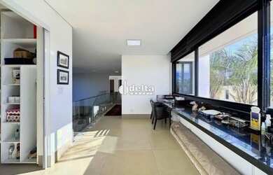 Imagem 11: Casa no condomínio BOSQUE KARAIBA disponível para venda em Uberlândia-MG