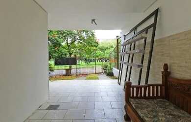 Imagem 4: Casa em Porto Alegre, no bairro Hípica, com 3 dormitório s , e 3 banheiros,...