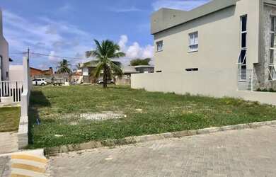 Imagem: O terreno possui 240m² de Área e está localizado em Centro