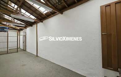 Imagem: O depósito possui 35m² de Área e está localizado em Barro