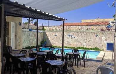 Imagem 12: Espaço para pequenos eventos no Janga com piscina e churrasqueira