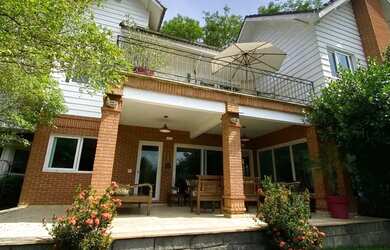 Imagem: Casa para venda com 319 metros quadrados com 3 quartos em Casa