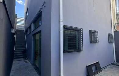 Imagem: O depósito possui 100m² de Área e está localizado em Portais