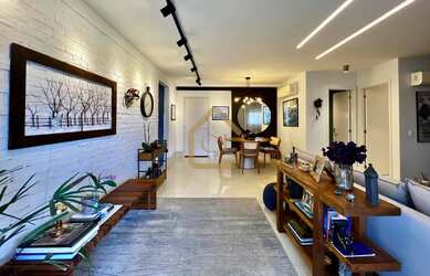 Imagem: O apartamento possui 3 Dormitórios, 3 Banheiros, 2 Vagas na